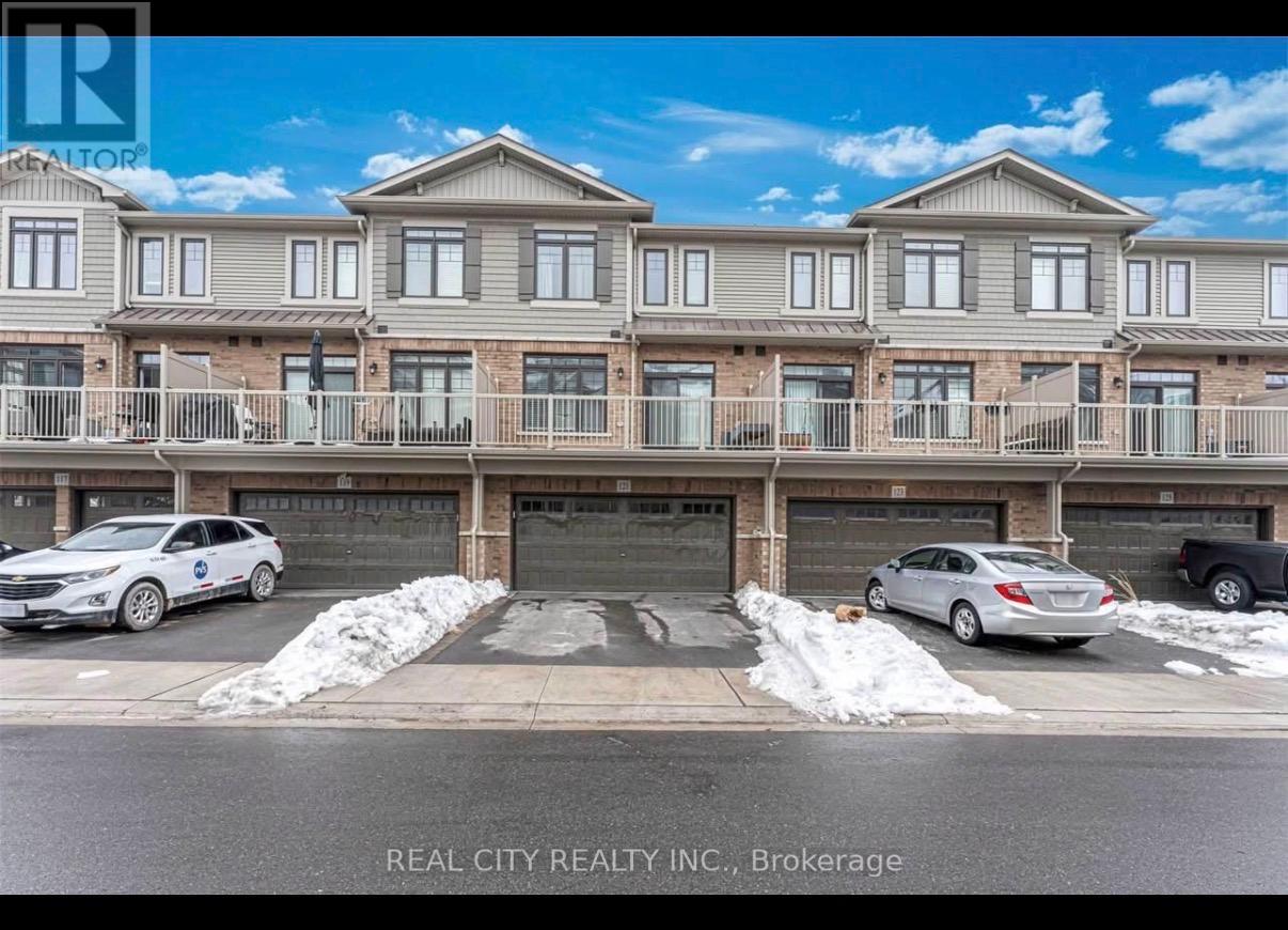 121 HIBISCUS LANE, Hamilton, Ontario