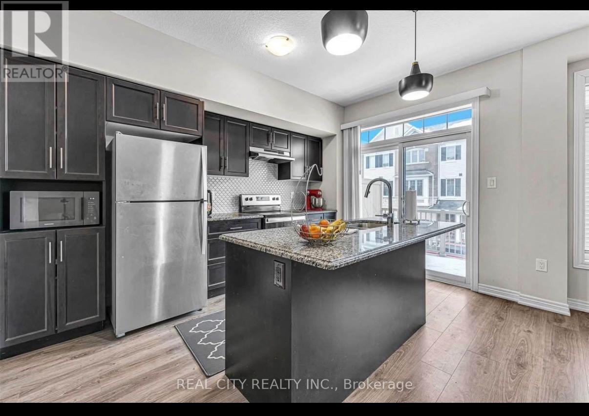 121 Hibiscus Lane, Hamilton, Ontario  L8K 0A3 - Photo 5 - X12521930