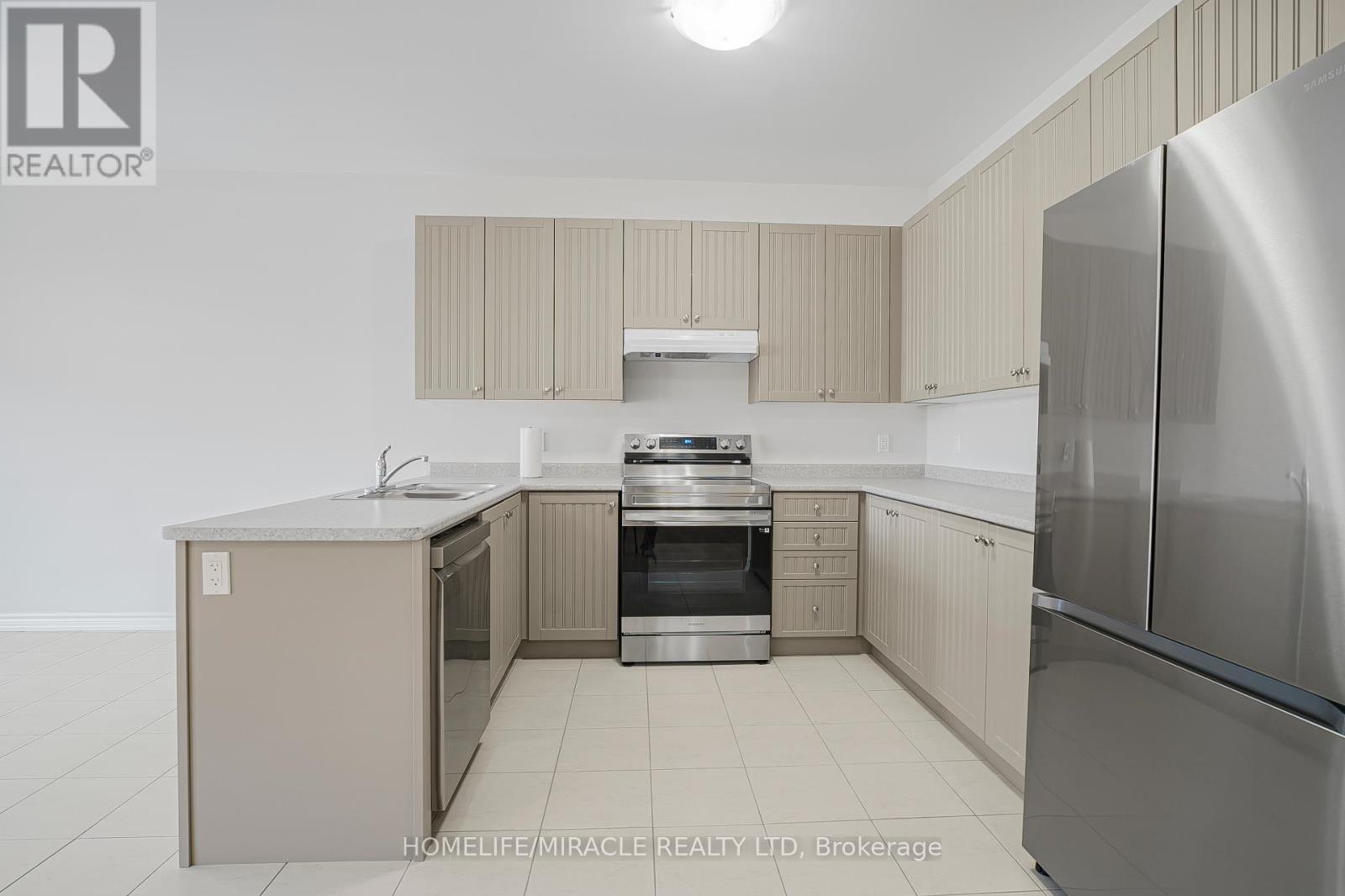 120 Baker Street, Thorold, Ontario  L2V 5G7 - Photo 10 - X12521968