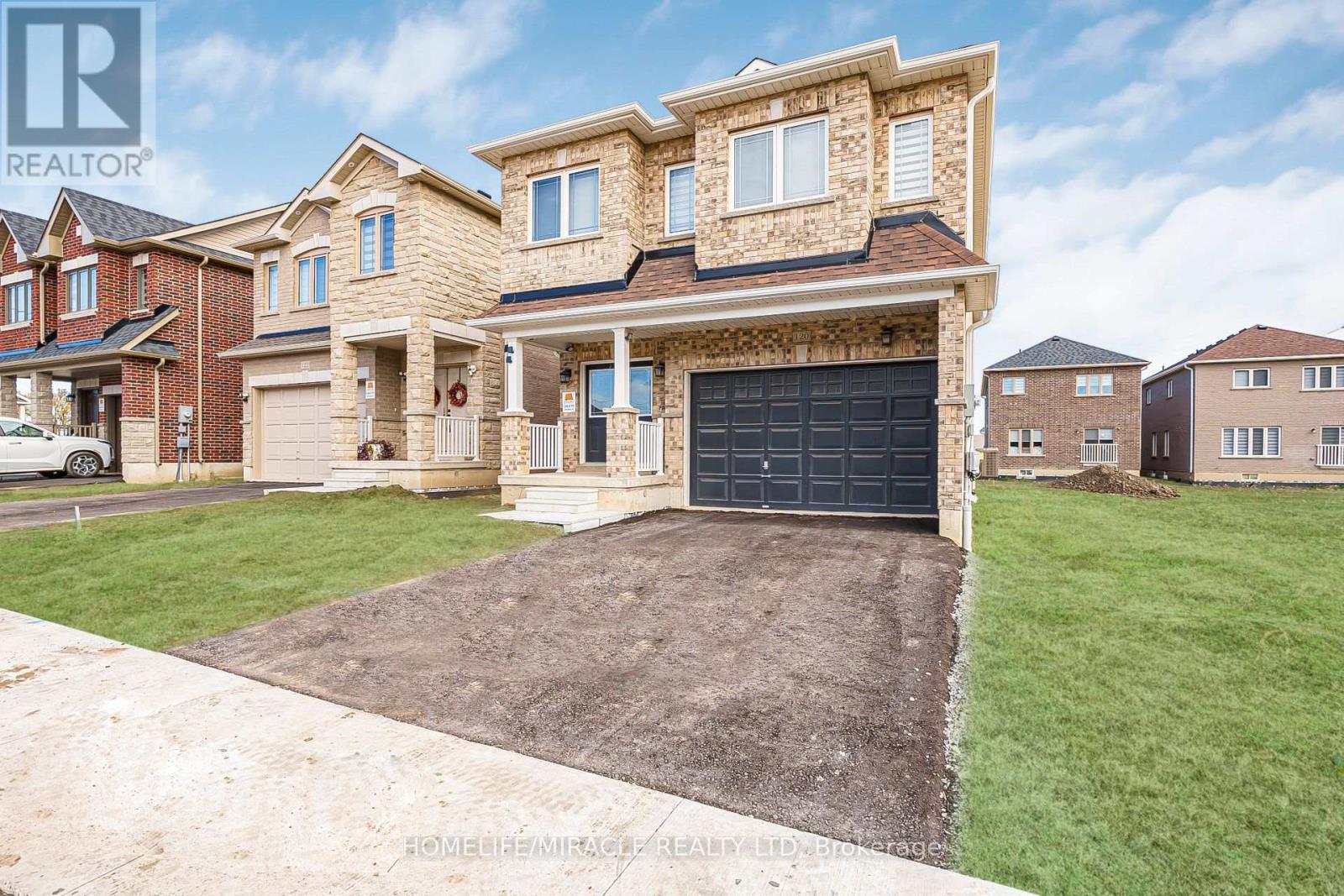 120 Baker Street, Thorold, Ontario  L2V 5G7 - Photo 2 - X12521968