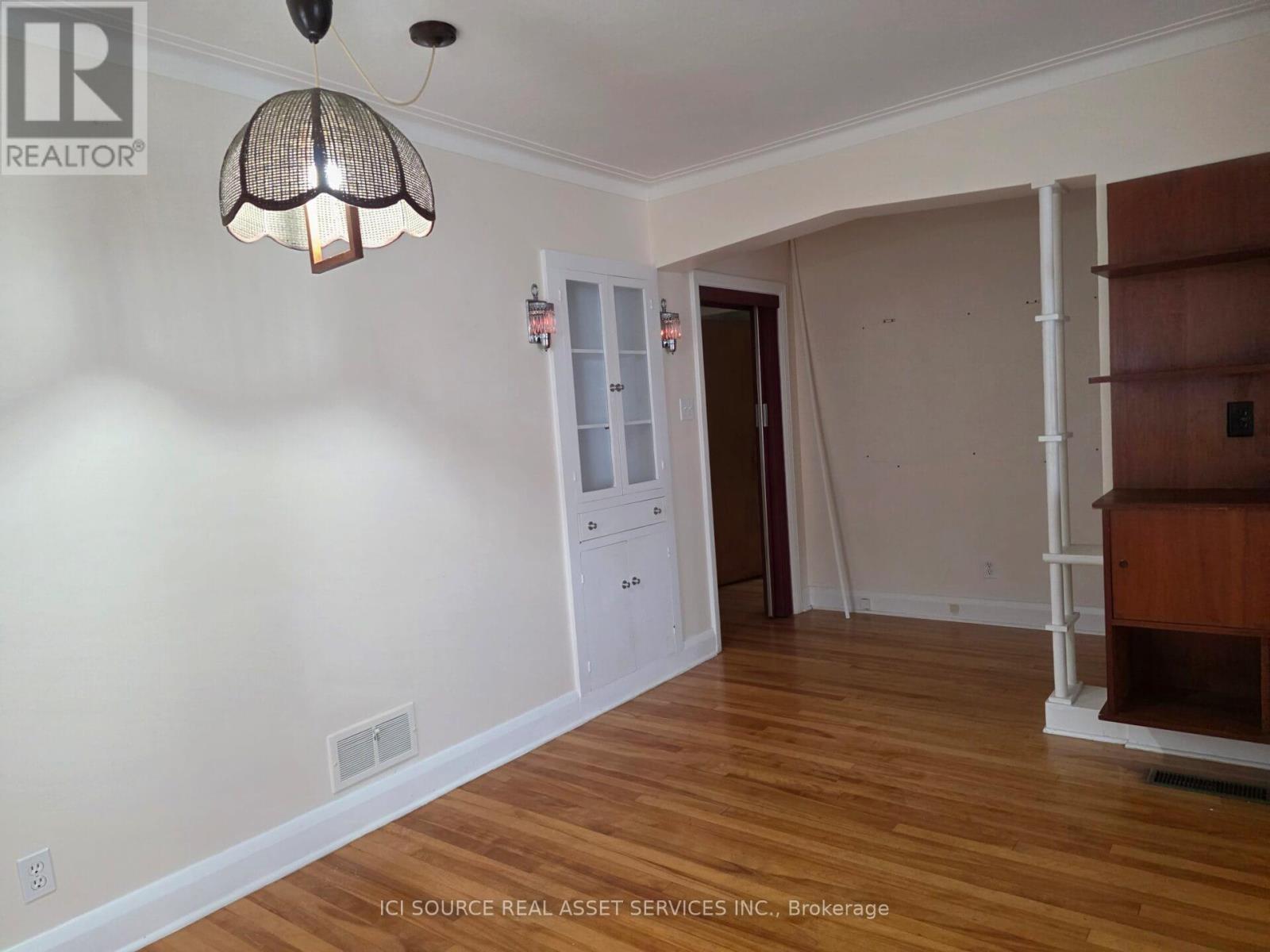 262 Dale Avenue, Ottawa, Ontario  K1G 0H5 - Photo 6 - X12522132