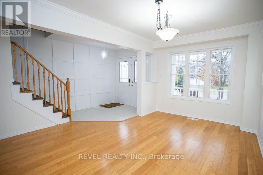 110 Hunter Way, Brantford, Ontario  N3T 0B1 - Photo 3 - X12522162