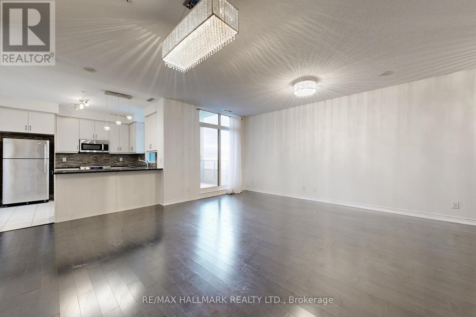 1705 - 9255 Jane Street, Vaughan, Ontario L6A 0K1 - Photo 8 - N12483048