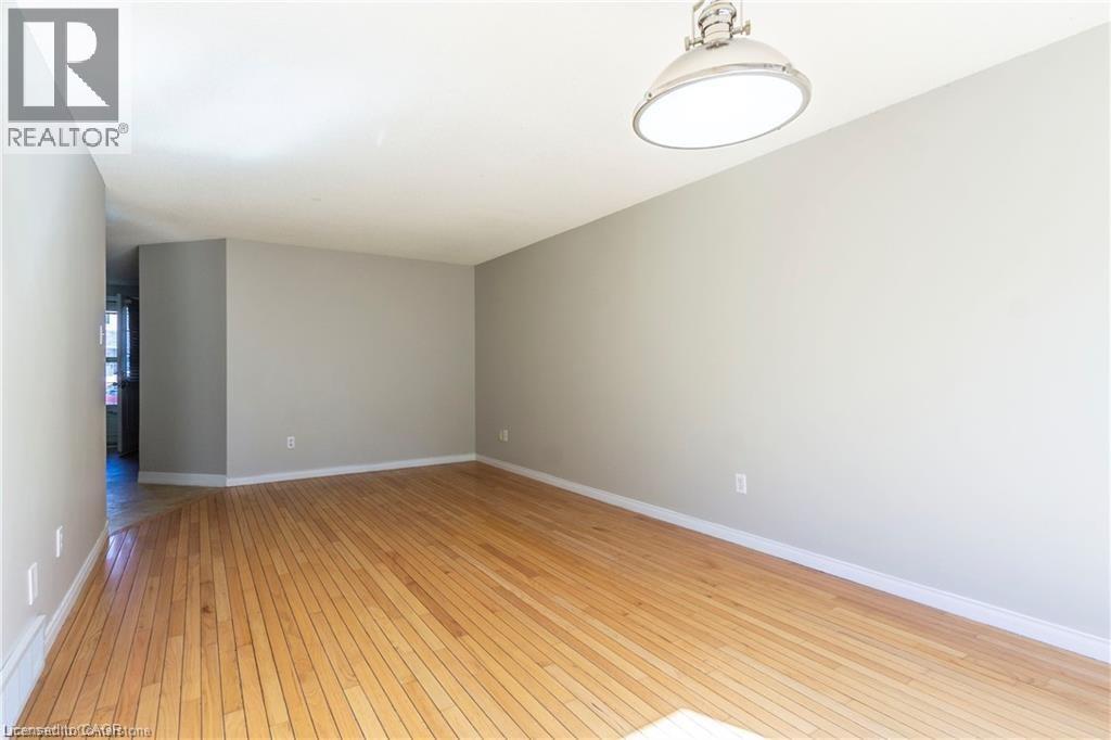 419 Downsview Place, Waterloo, Ontario  N2K 3T9 - Photo 8 - 40786557