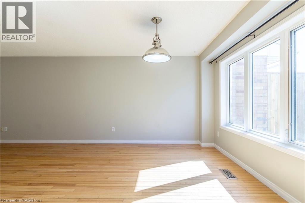 419 Downsview Place, Waterloo, Ontario  N2K 3T9 - Photo 9 - 40786557