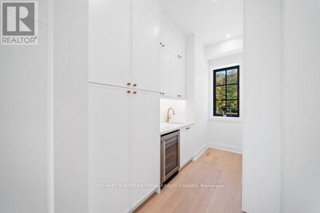 118 Warwood Road N, Toronto, Ontario M9B 5B7 - Photo 13 - W12520404