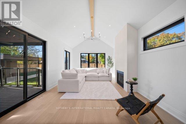 118 Warwood Road N, Toronto, Ontario M9B 5B7 - Photo 18 - W12520404