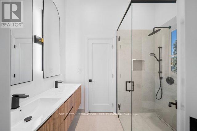 118 Warwood Road N, Toronto, Ontario M9B 5B7 - Photo 34 - W12520404