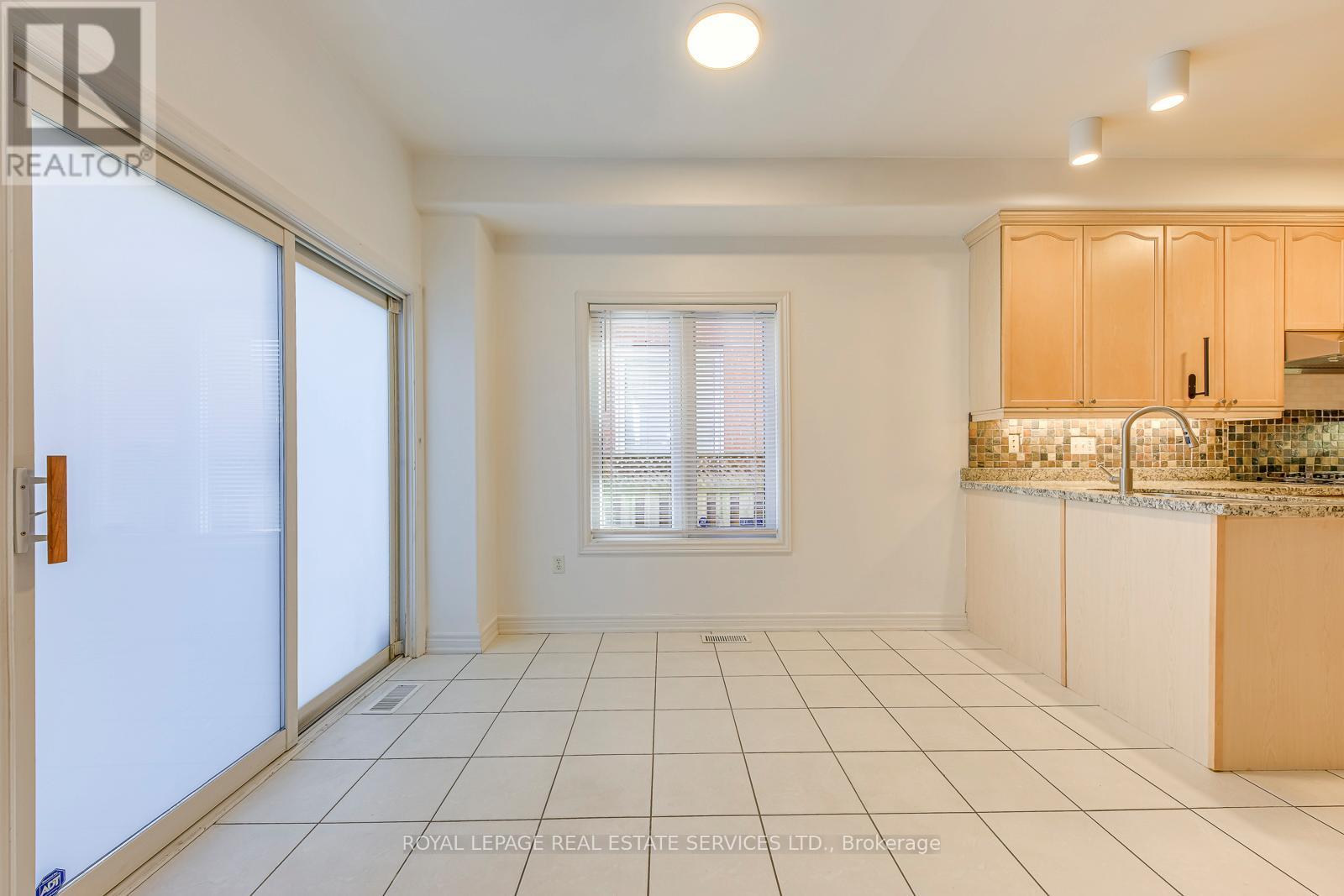 2457 Hilda Drive, Oakville, Ontario L6H 7N5 - Photo 10 - W12520654