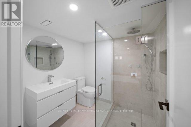 118 Warwood Road N, Toronto, Ontario M9B 5B7 - Photo 41 - W12520404