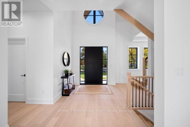 118 Warwood Road N, Toronto, Ontario M9B 5B7 - Photo 9 - W12520404