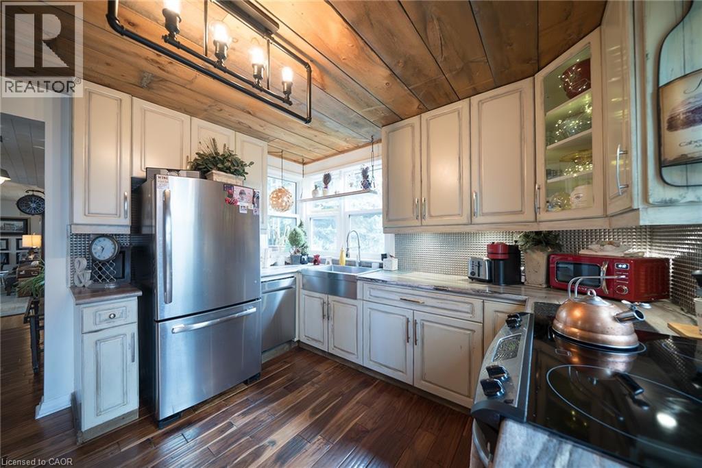 290 Hill Street E, Fergus, Ontario  Z1Z 1Z1 - Photo 9 - 40786473