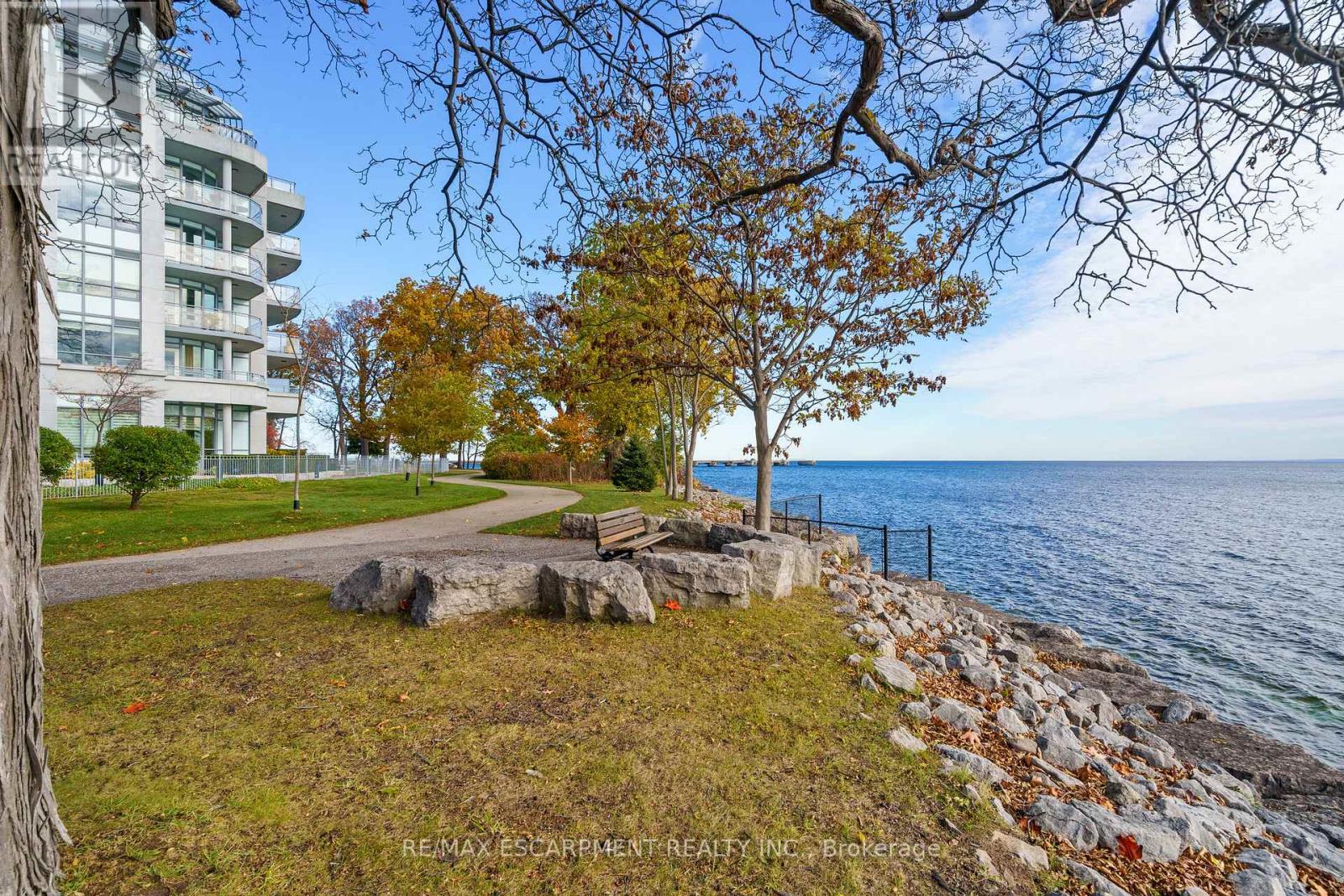 307 - 3500 Lakeshore Road W, Oakville, Ontario  L6L 0B5 - Photo 46 - W12521326