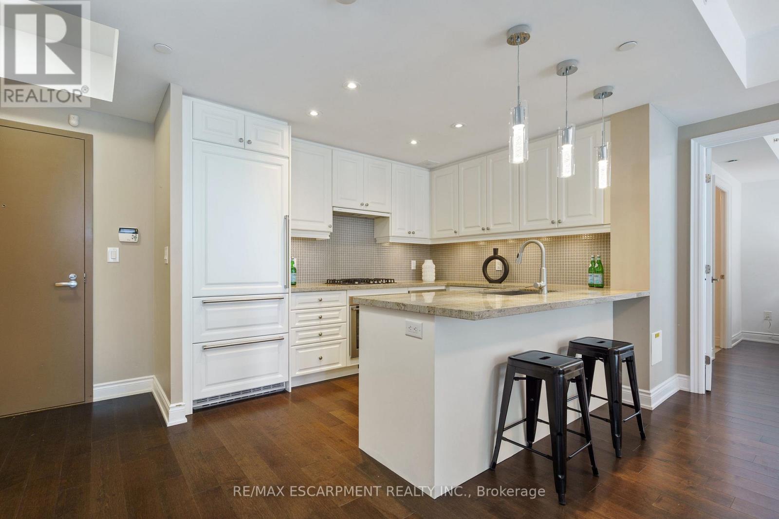 307 - 3500 Lakeshore Road W, Oakville, Ontario L6L 0B5 - Photo 7 - W12521326