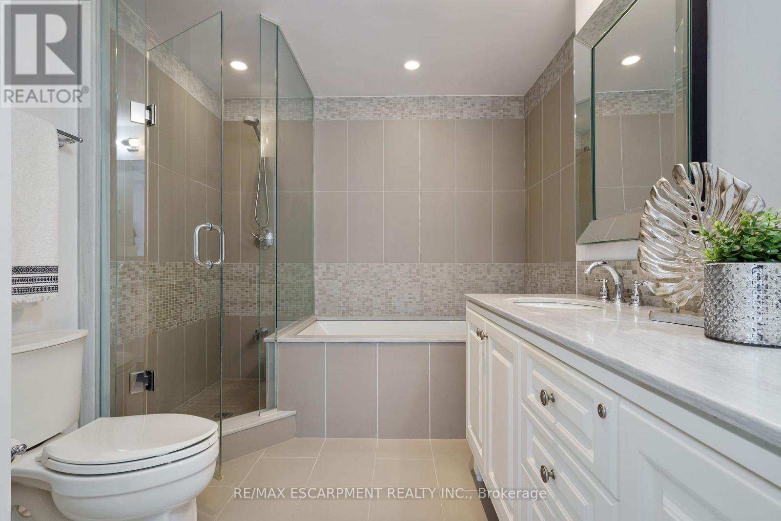 307 - 3500 Lakeshore Road W, Oakville, Ontario L6L 0B5 - Photo 16 - W12521326