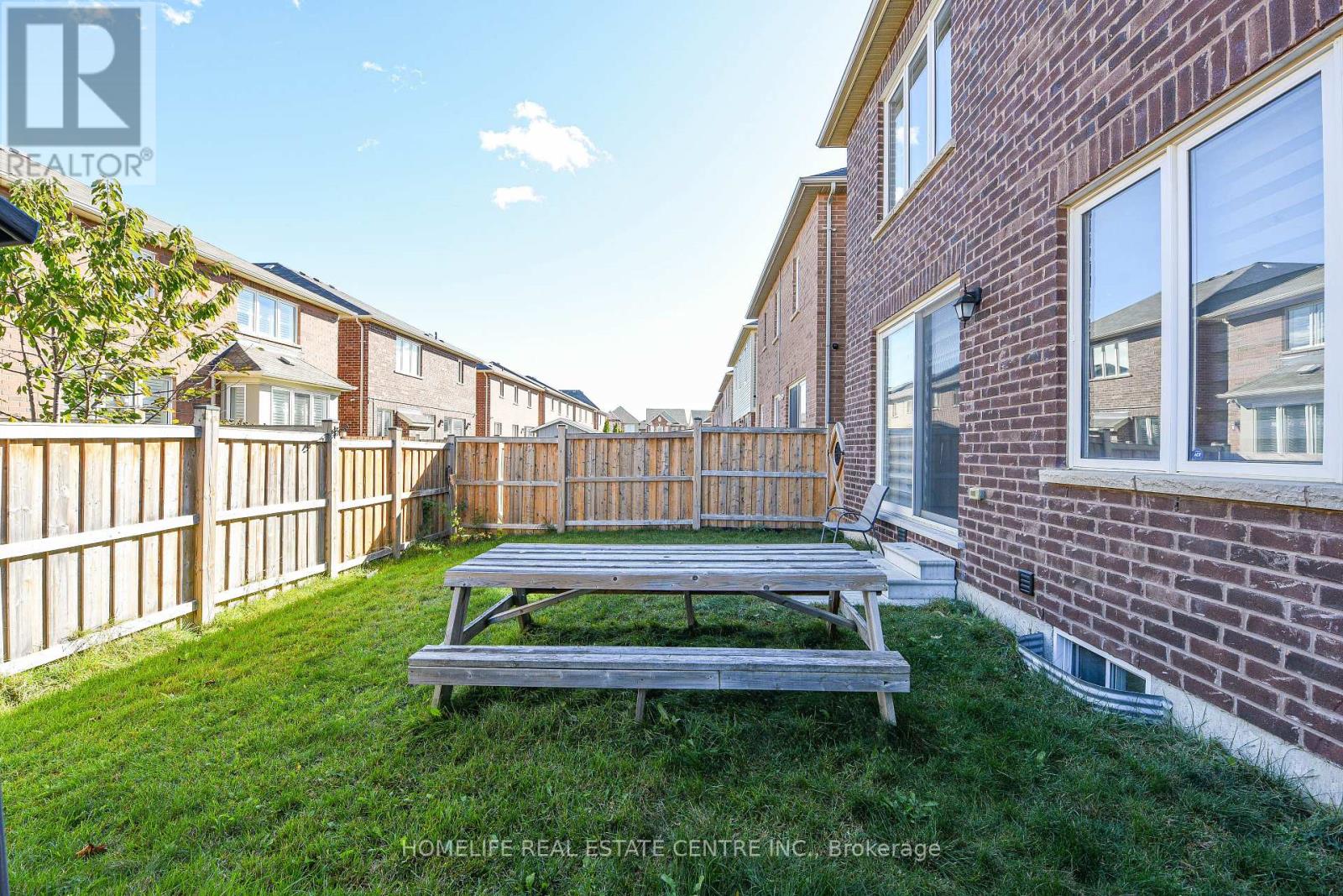 13 Feeder Street, Brampton, Ontario L7A 4T7 - Photo 48 - W12521262