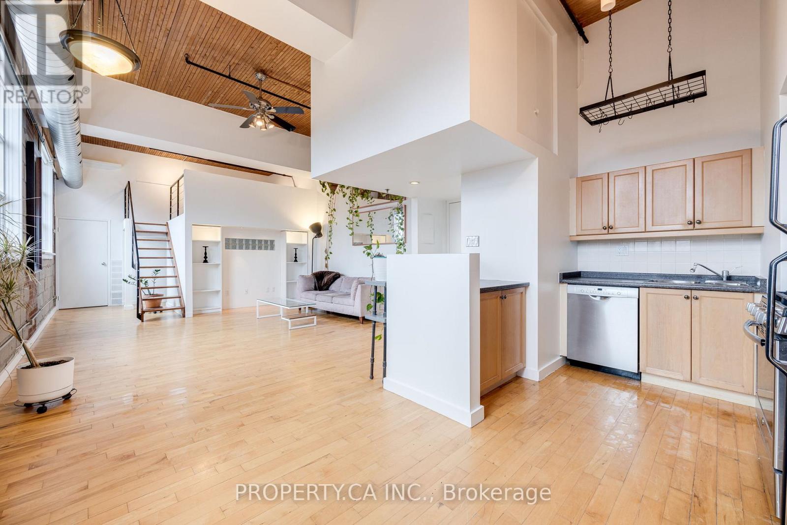 403 - 426 QUEEN STREET E, Toronto, Ontario