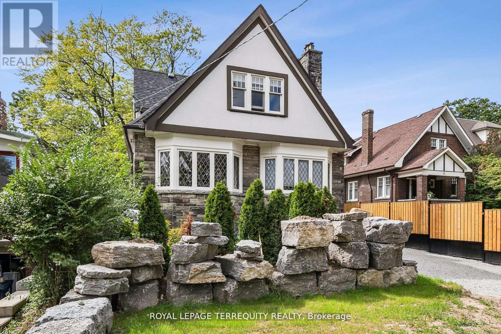 LOWER - 69 HILLCREST DRIVE, Toronto, Ontario