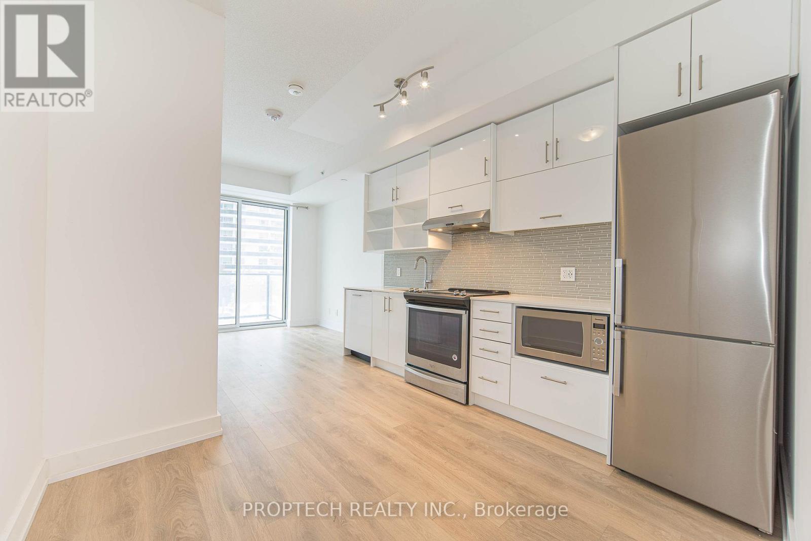 207 - 128 Fairview Mall Drive, Toronto, Ontario  M2J 0E8 - Photo 4 - C12522282