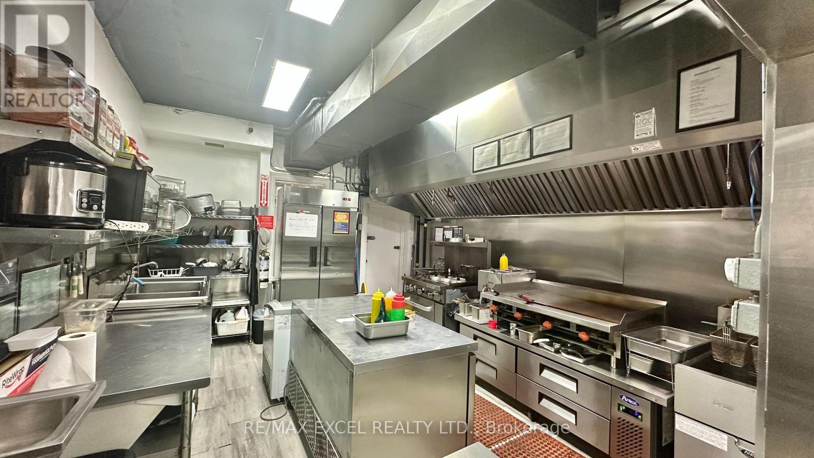 4905 Yonge Street, Toronto, Ontario  M2N 3G1 - Photo 8 - C12522294