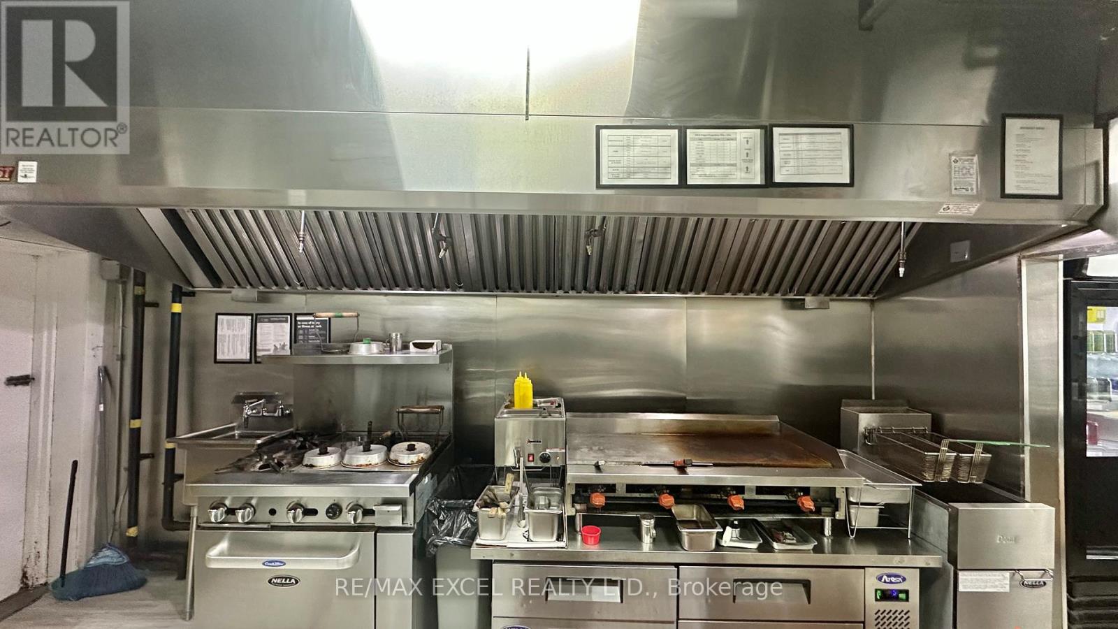 4905 Yonge Street, Toronto, Ontario  M2N 3G1 - Photo 9 - C12522294