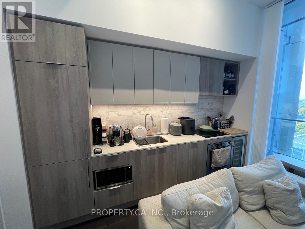 1019 - 2020 Bathurst Street, Toronto, Ontario  M5P 0A6 - Photo 6 - C12522346