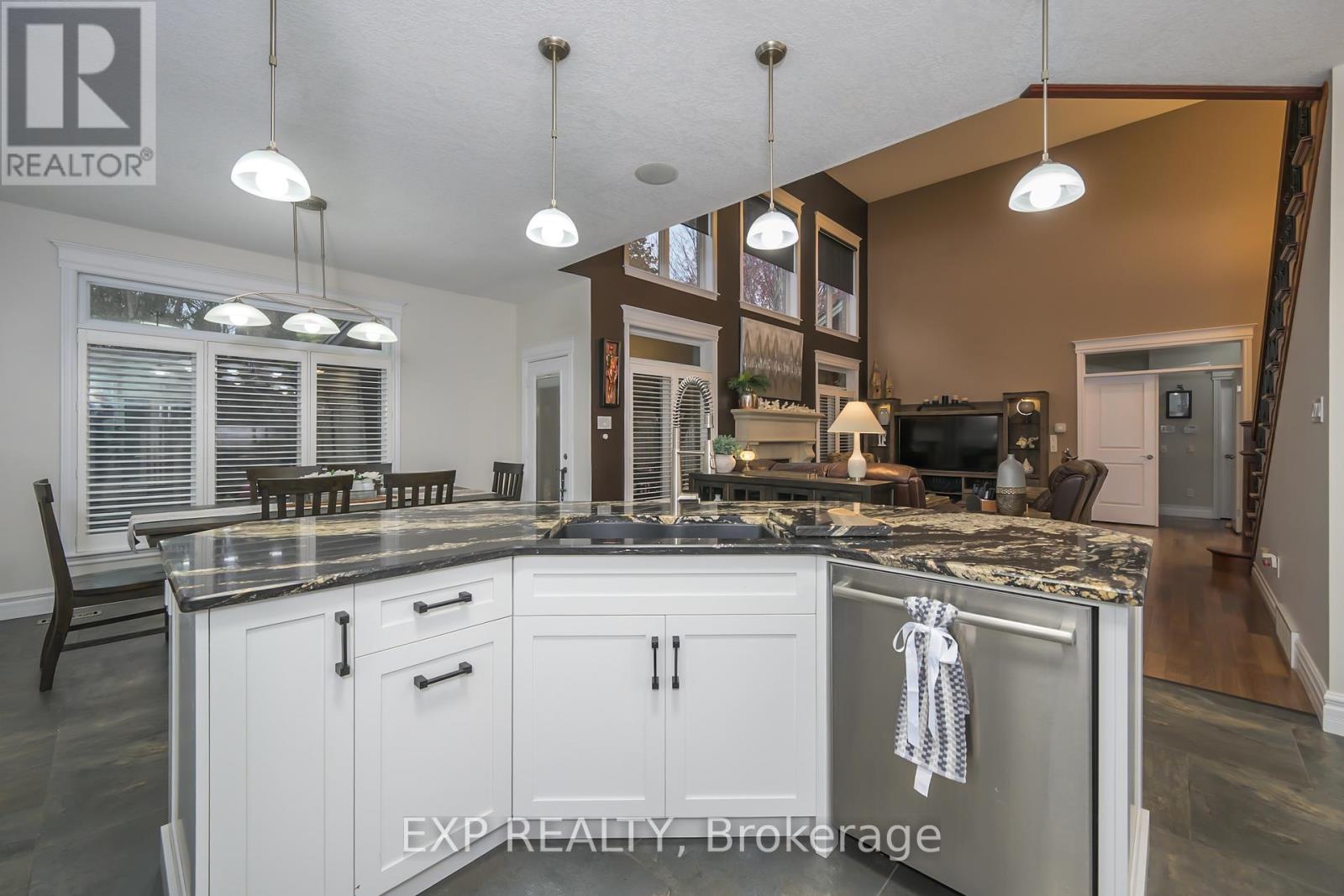 22 Farmhouse Road, London East, Ontario  N5Y 5M4 - Photo 10 - X12522448