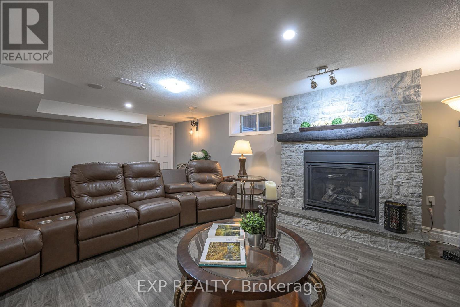 22 Farmhouse Road, London East, Ontario  N5Y 5M4 - Photo 31 - X12522448