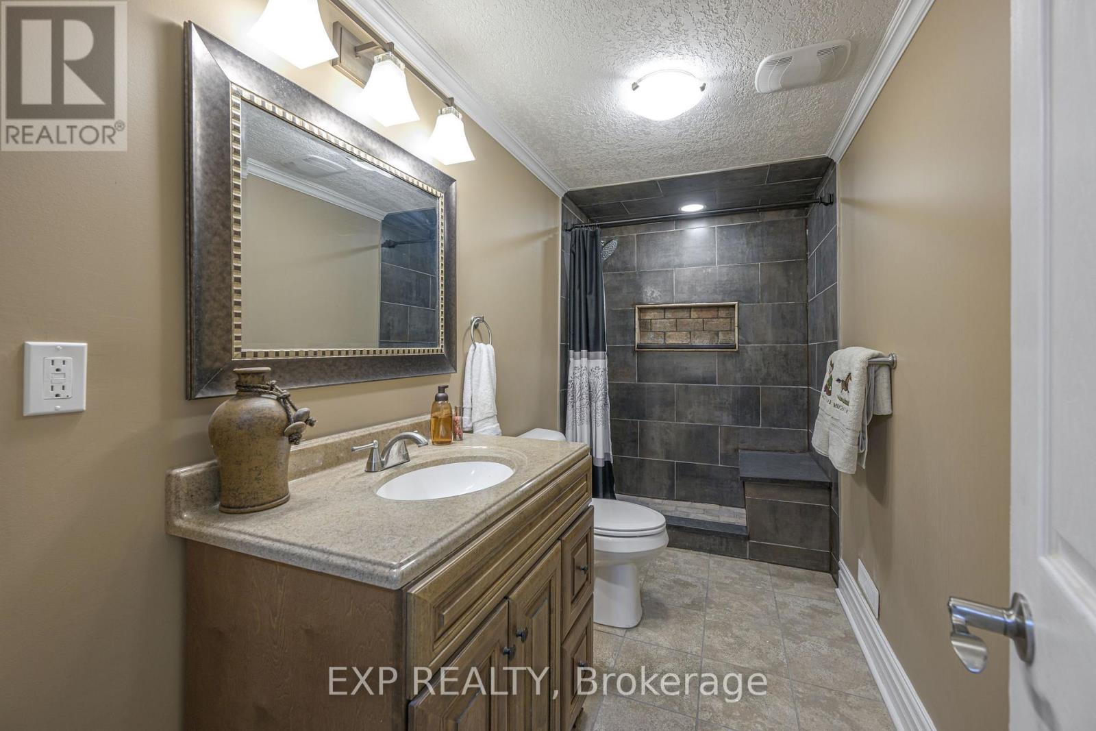 22 Farmhouse Road, London East, Ontario  N5Y 5M4 - Photo 36 - X12522448