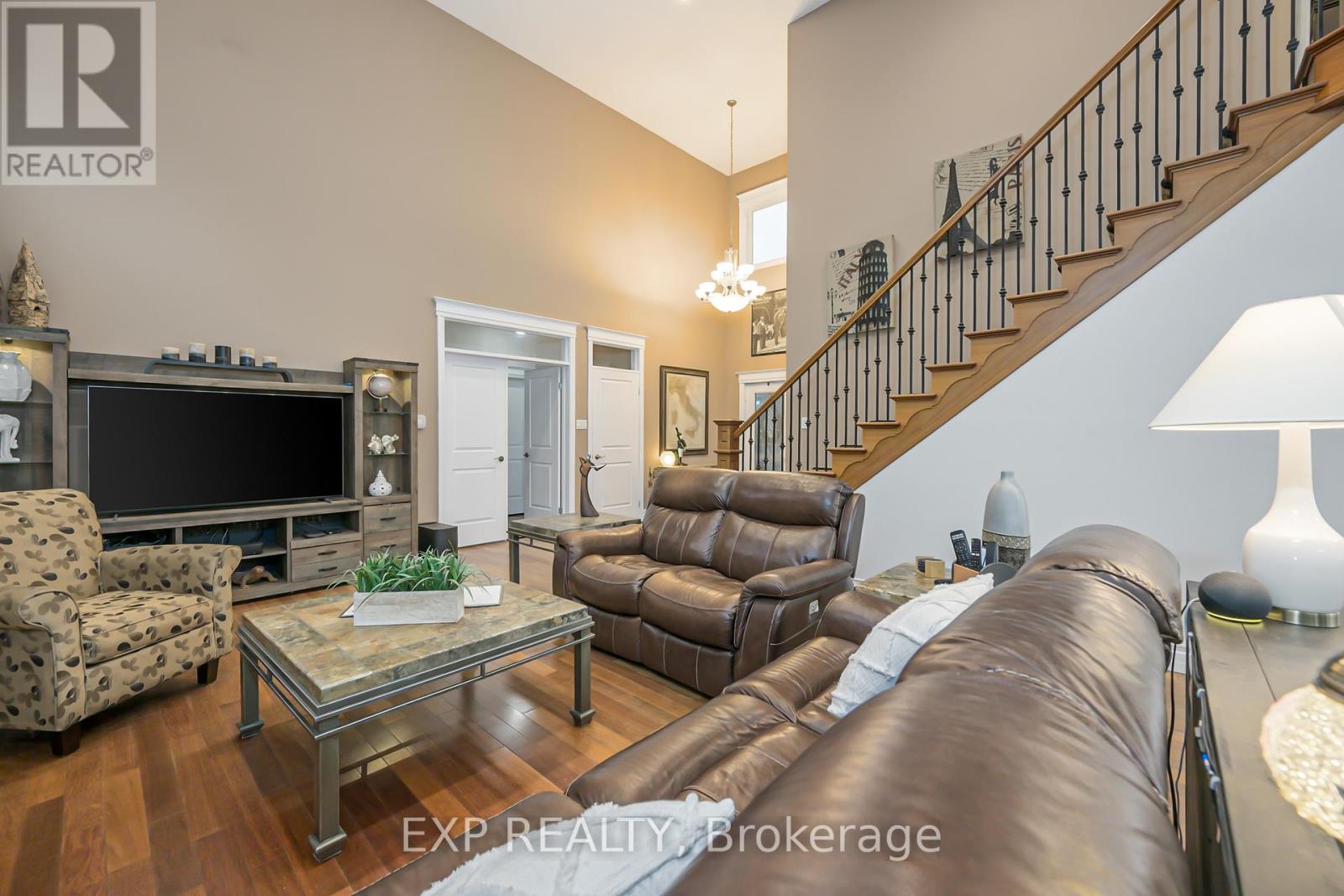 22 Farmhouse Road, London East, Ontario  N5Y 5M4 - Photo 5 - X12522448