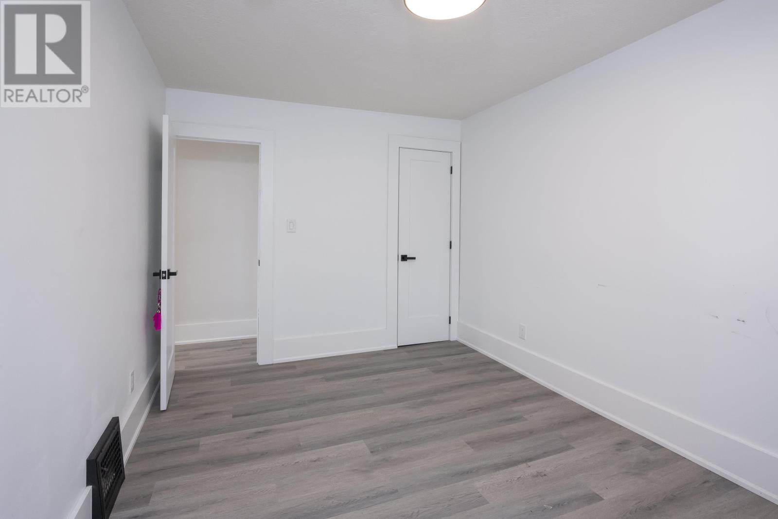 236 Syndicate Ave N, Thunder Bay, Ontario  P7C 3V8 - Photo 24 - TB253424