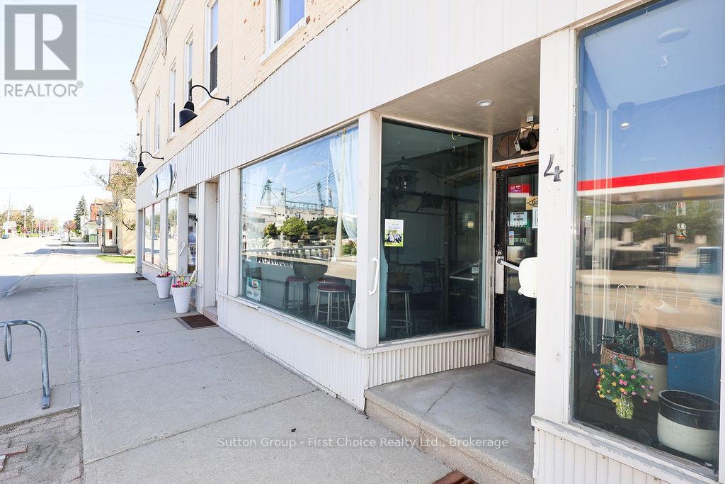 8 Woodstock Street N, East Zorra-Tavistock, Ontario N0B 2R0 - Photo 3 - X12522420