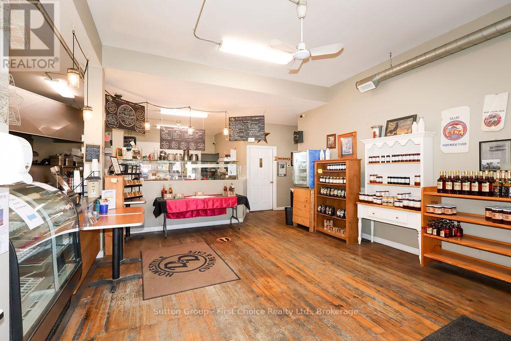 8 Woodstock Street N, East Zorra-Tavistock, Ontario N0B 2R0 - Photo 4 - X12522420