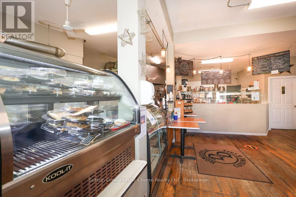 8 Woodstock Street N, East Zorra-Tavistock, Ontario N0B 2R0 - Photo 6 - X12522420