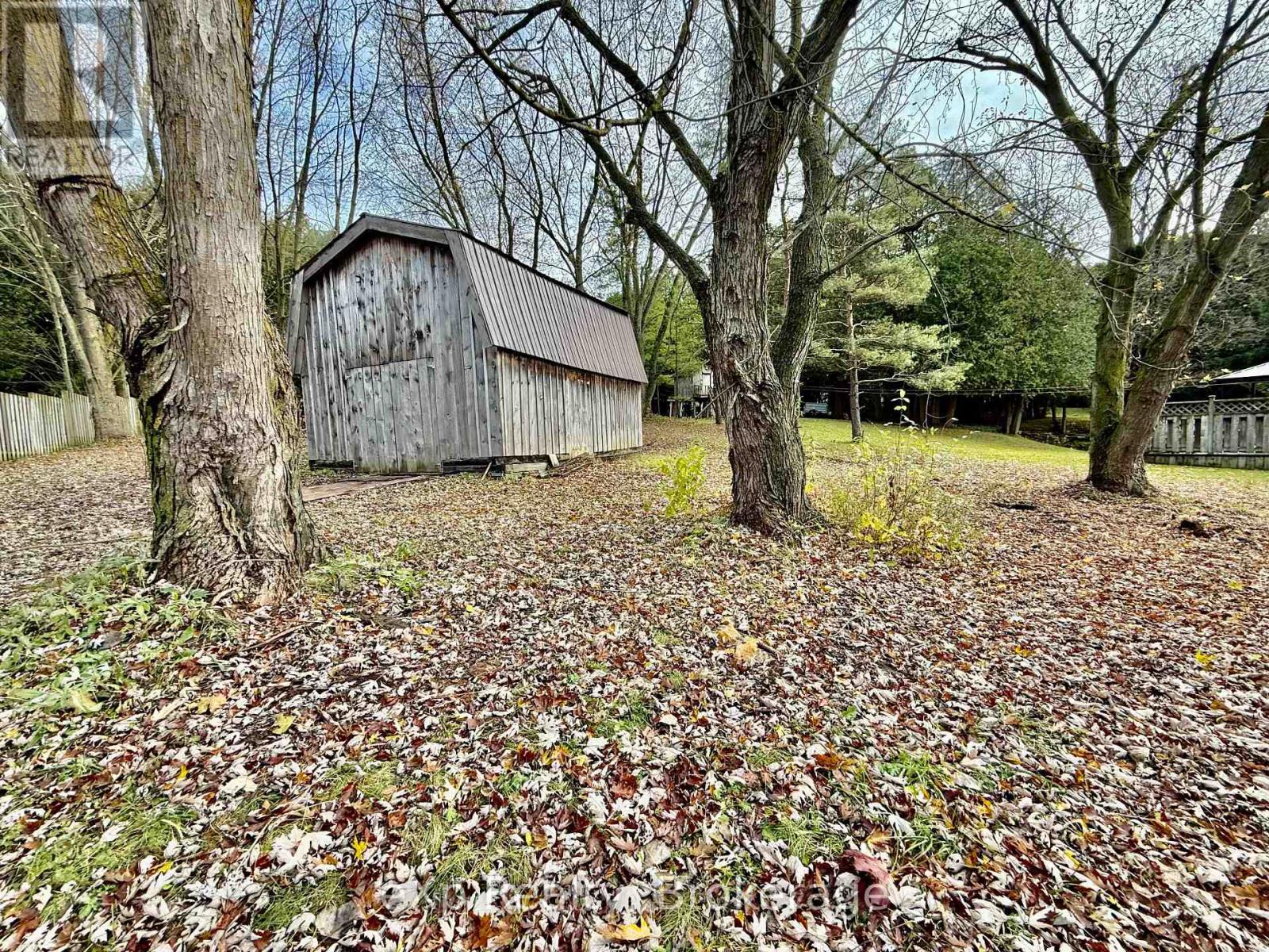 890 8th Avenue N, Hanover, Ontario N4N 3R7 - Photo 3 - X12522466