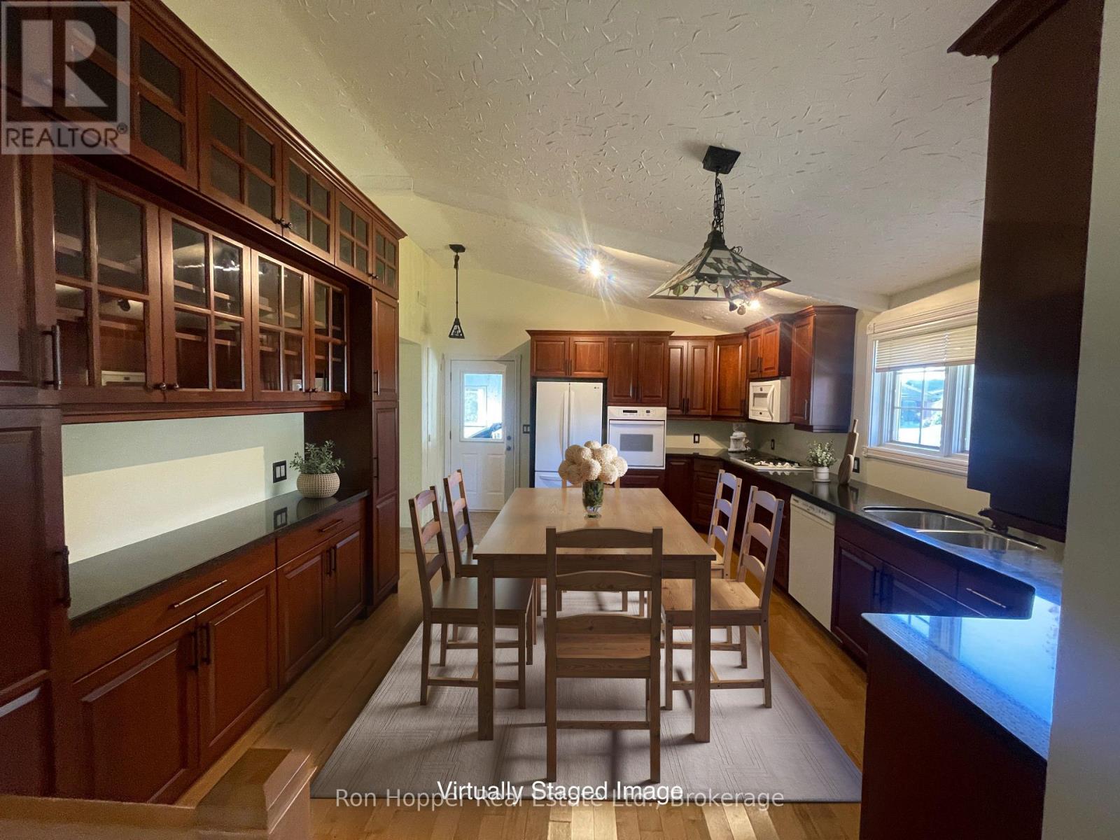 345 6th Avenue E, Owen Sound, Ontario N4K 2T7 - Photo 4 - X12522558