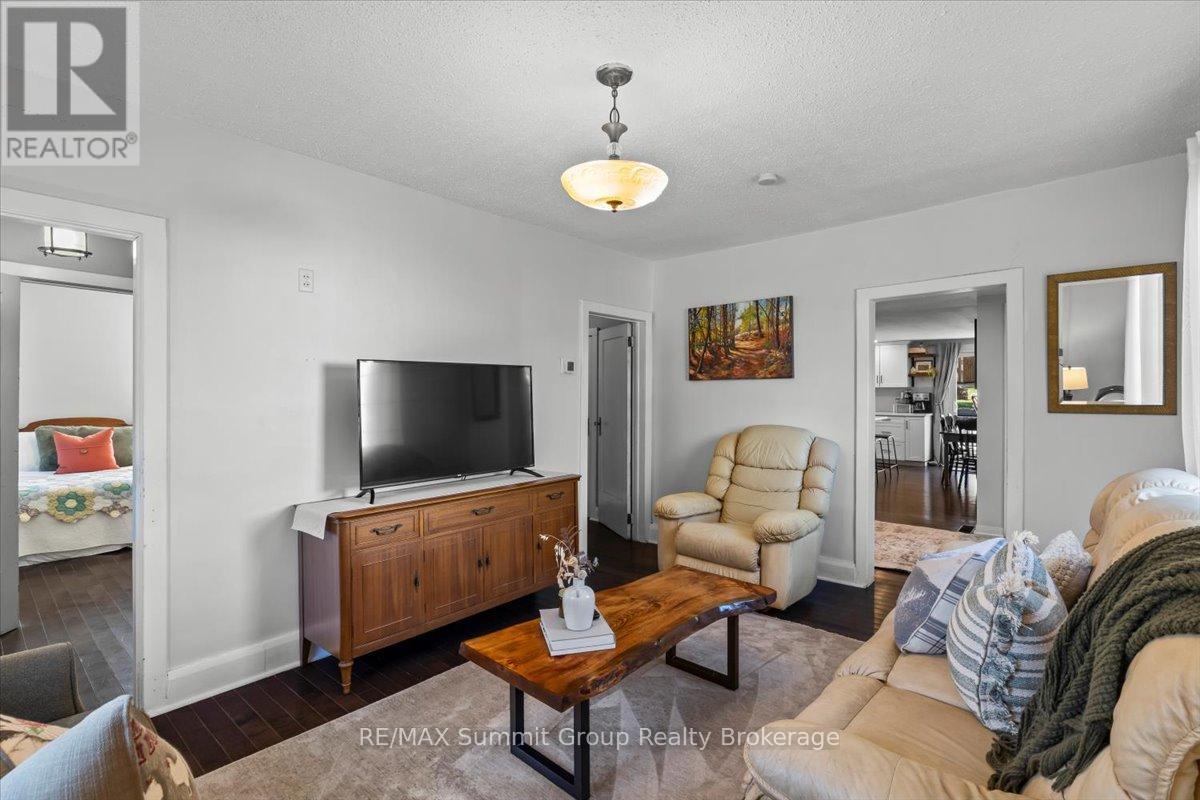 143 River Road, Grey Highlands, Ontario N0C 1C0 - Photo 13 - X12522620