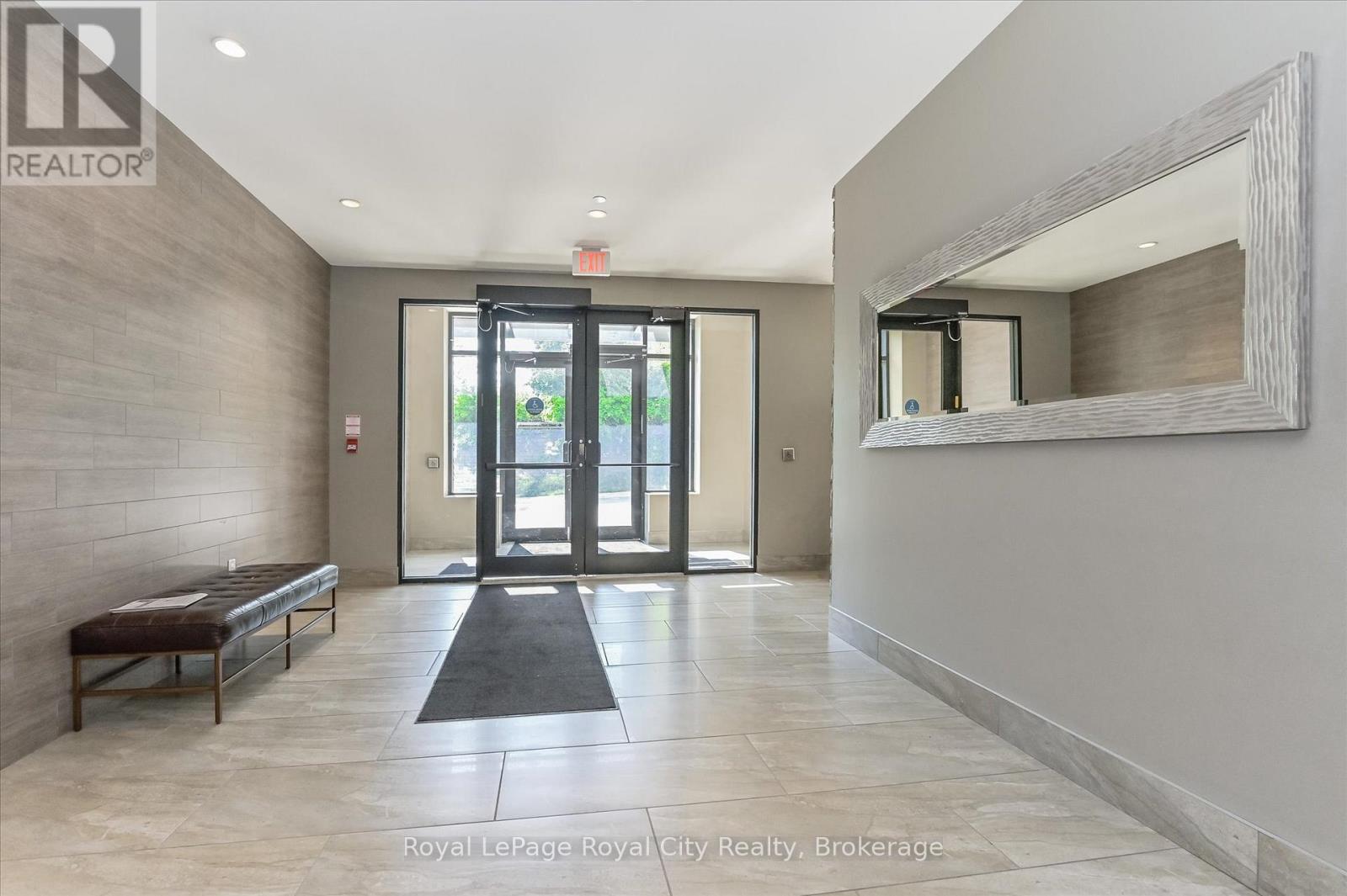 606 - 160 Macdonell Street, Guelph, Ontario N1H 0A9 - Photo 5 - X12522668