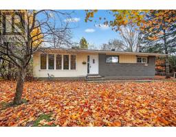 2096 KINGSLEY ROAD, Ottawa, Ontario