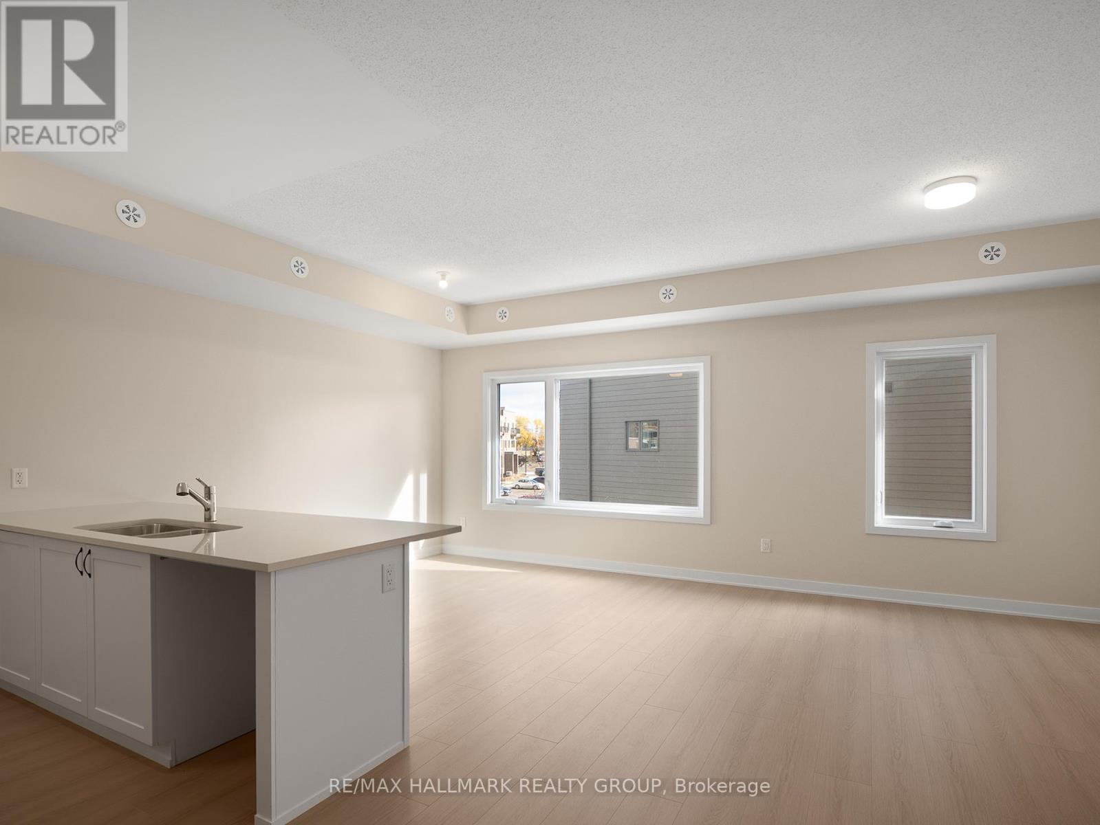 420 Mishi Private, Ottawa, Ontario  K1K 0P2 - Photo 6 - X12522430