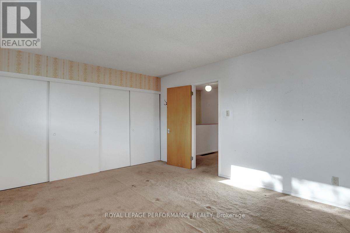 7 Carmichael Court, Ottawa, Ontario  K2K 1K1 - Photo 12 - X12522476