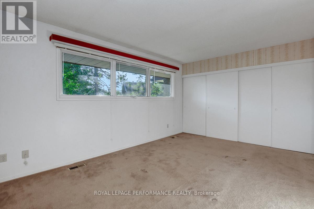 7 Carmichael Court, Ottawa, Ontario  K2K 1K1 - Photo 14 - X12522476