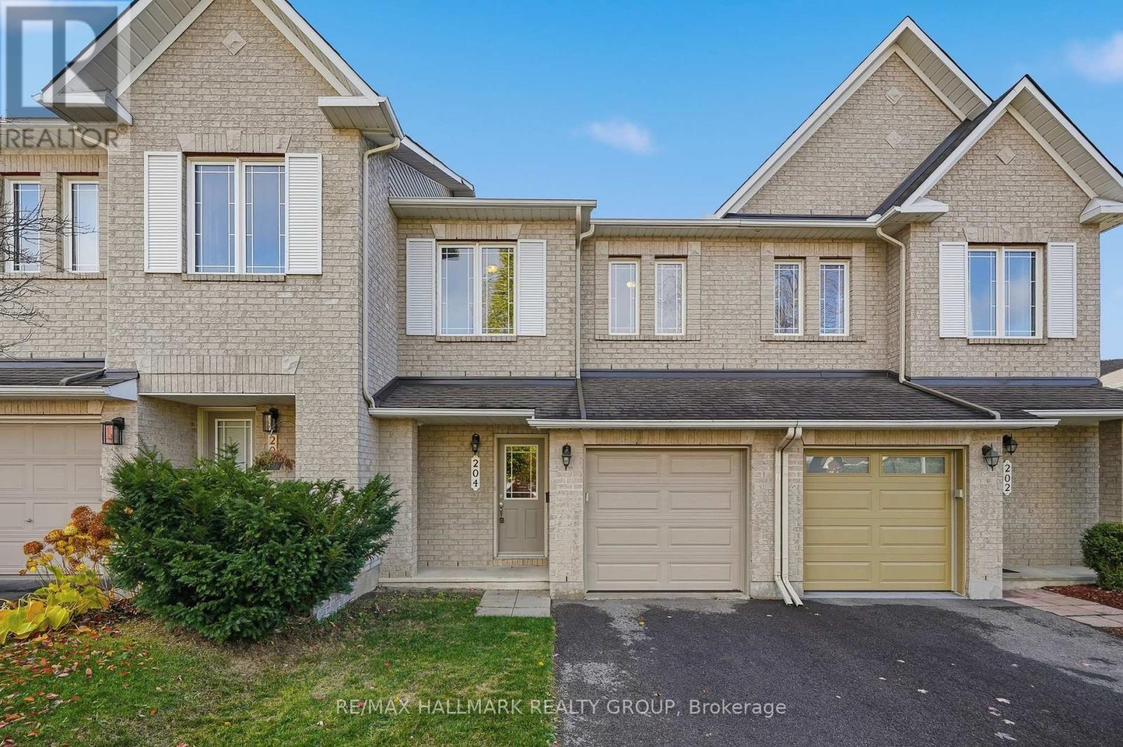 204 GREENRIDGE STREET, Ottawa, Ontario