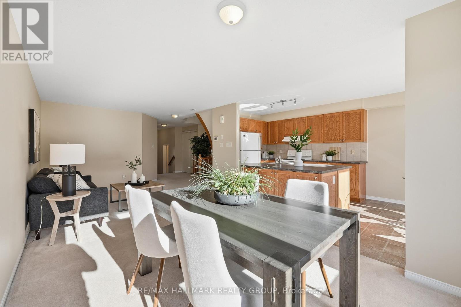 204 Greenridge Street, Ottawa, Ontario  K1C 7R3 - Photo 11 - X12522574