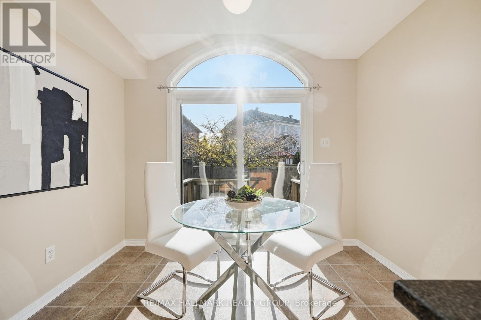 204 Greenridge Street, Ottawa, Ontario  K1C 7R3 - Photo 16 - X12522574