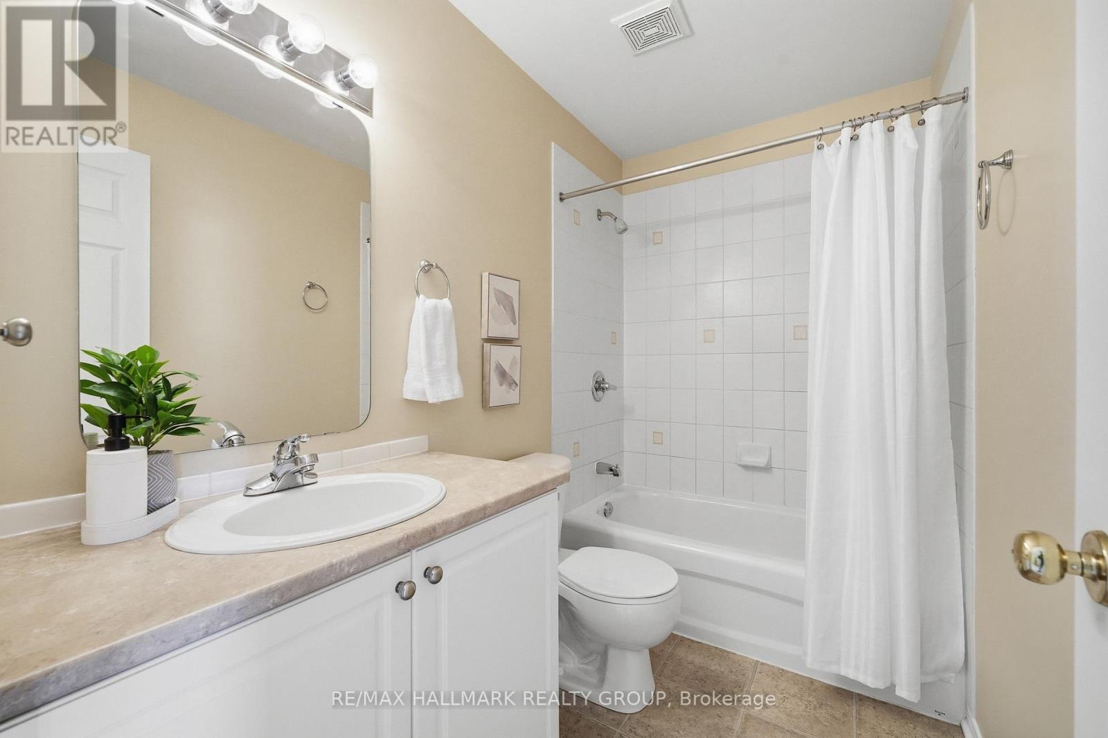 204 Greenridge Street, Ottawa, Ontario  K1C 7R3 - Photo 26 - X12522574