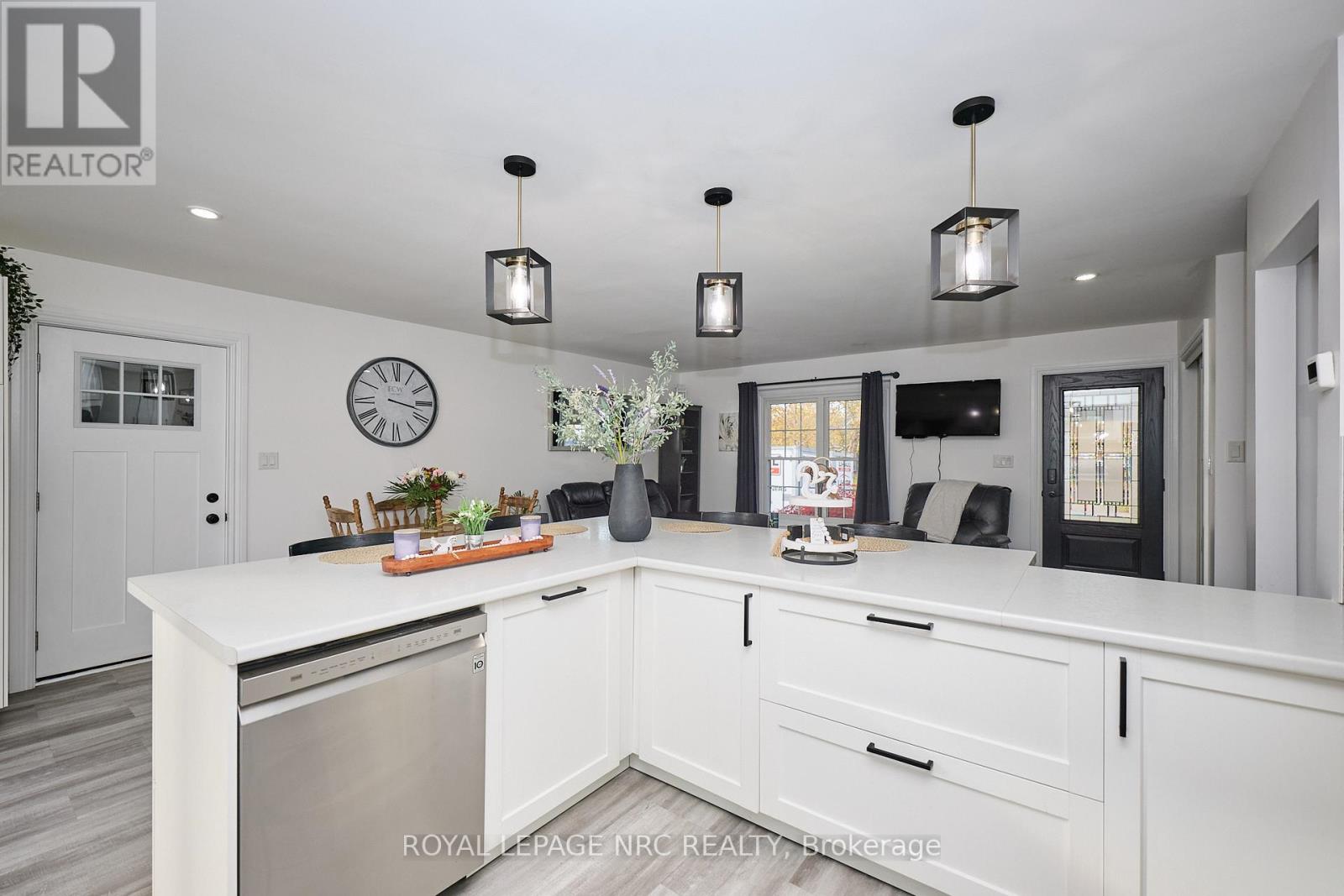 2455 Coral Avenue, Fort Erie, Ontario  L0S 1S0 - Photo 24 - X12522364