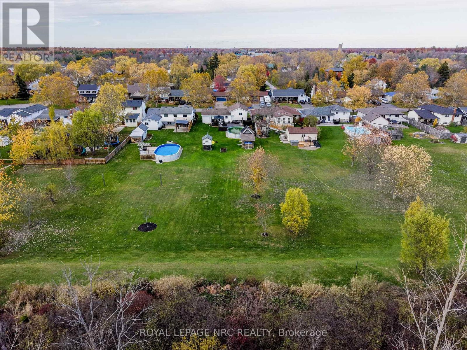 2455 Coral Avenue, Fort Erie, Ontario  L0S 1S0 - Photo 3 - X12522364