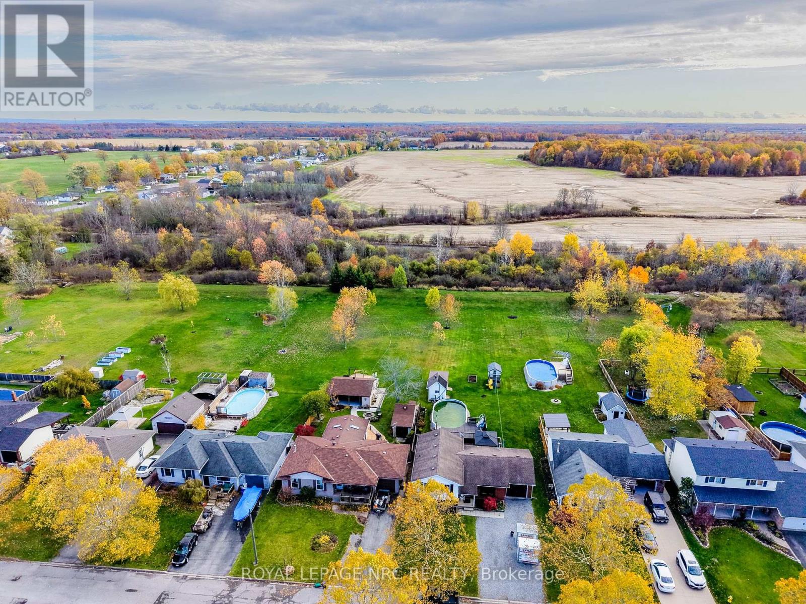 2455 Coral Avenue, Fort Erie, Ontario  L0S 1S0 - Photo 4 - X12522364