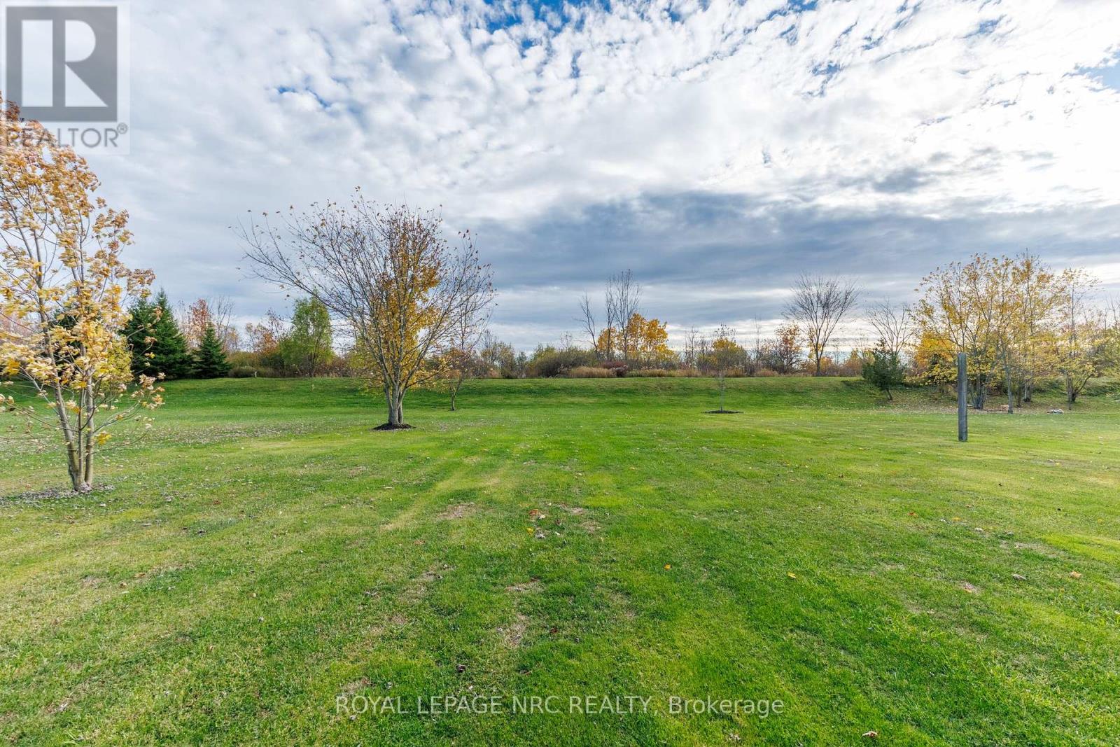 2455 Coral Avenue, Fort Erie, Ontario  L0S 1S0 - Photo 9 - X12522364